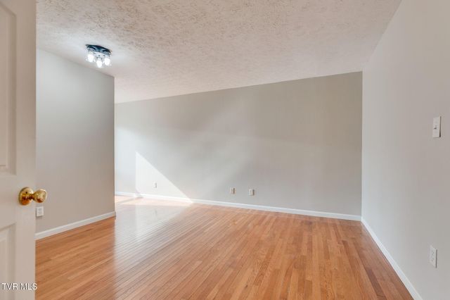 780 Hamilton Road Apt F1, Blountville, TN 37617