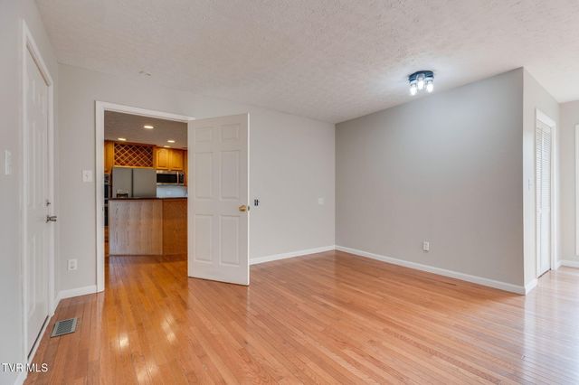 780 Hamilton Road Apt F1, Blountville, TN 37617