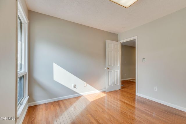 780 Hamilton Road Apt F1, Blountville, TN 37617