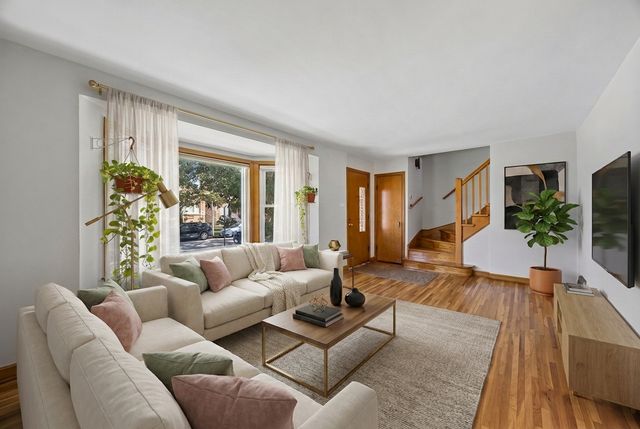 5948 S Komensky Avenue, Chicago, IL 60629
