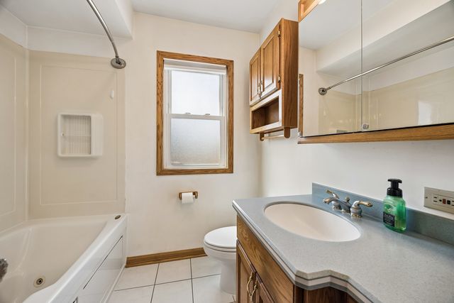 5948 S Komensky Avenue, Chicago, IL 60629