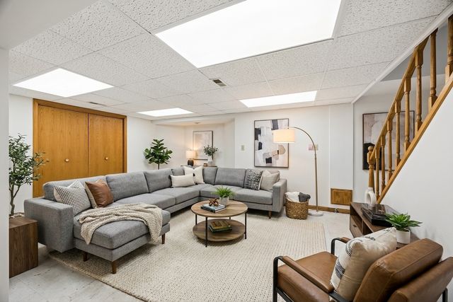 5948 S Komensky Avenue, Chicago, IL 60629