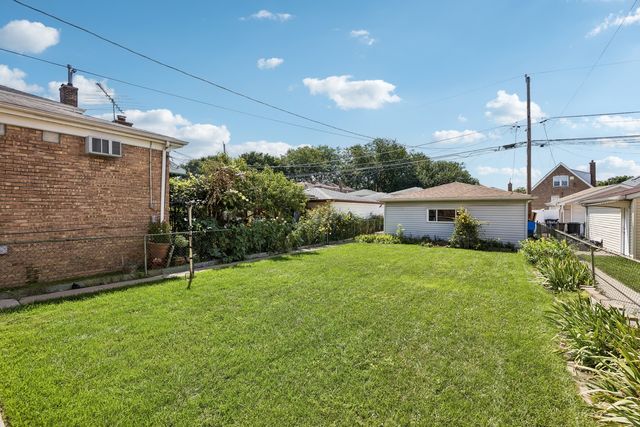 5948 S Komensky Avenue, Chicago, IL 60629