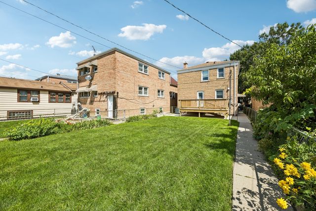 5948 S Komensky Avenue, Chicago, IL 60629