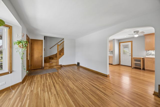 5948 S Komensky Avenue, Chicago, IL 60629