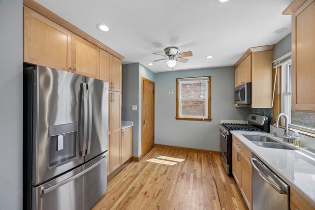 5948 S Komensky Avenue, Chicago, IL 60629