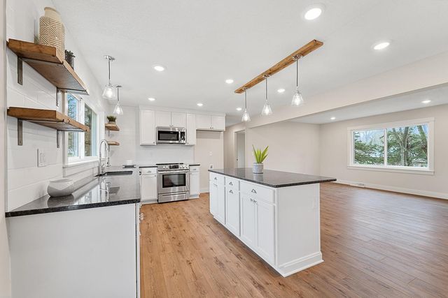 5 LONGFELLOW LN, Columbia, MO 65203