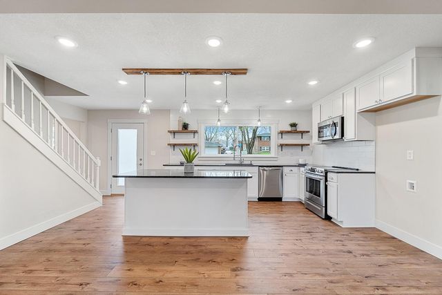 5 LONGFELLOW LN, Columbia, MO 65203
