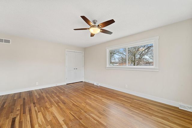 5 LONGFELLOW LN, Columbia, MO 65203