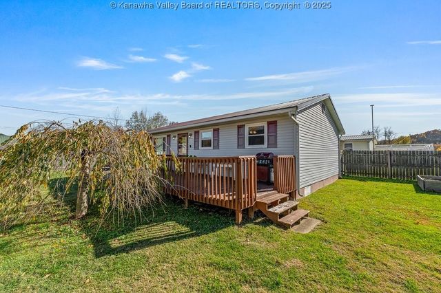 244 A Ivywood Street, Eleanor, WV 25070