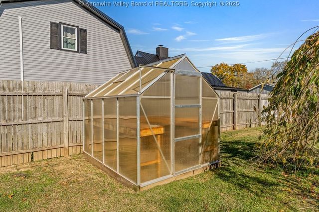 244 A Ivywood Street, Eleanor, WV 25070