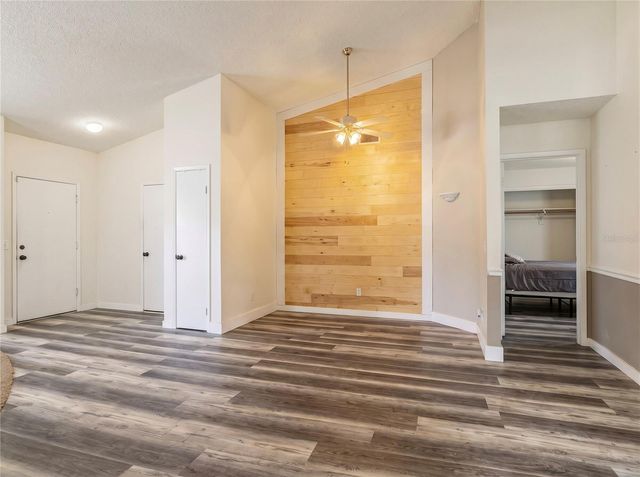 9823 SIR FREDERICK STREET, Tampa, FL 33637
