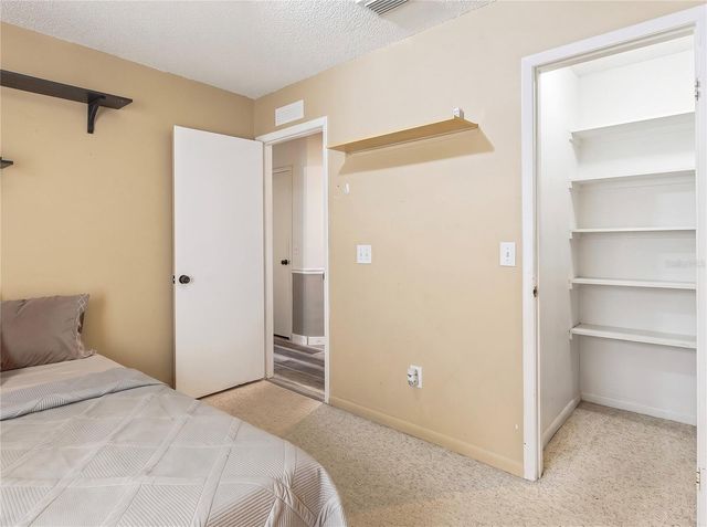 9823 SIR FREDERICK STREET, Tampa, FL 33637