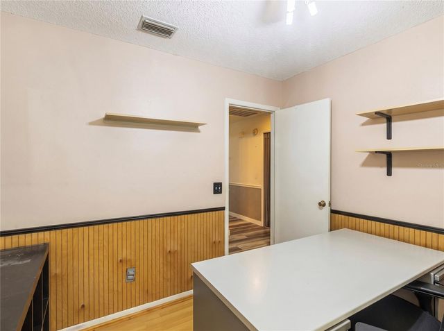 9823 SIR FREDERICK STREET, Tampa, FL 33637