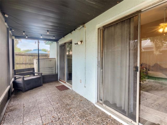 9823 SIR FREDERICK STREET, Tampa, FL 33637