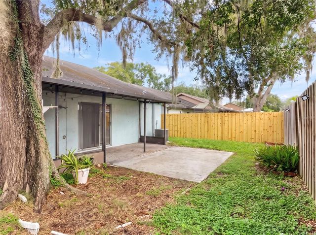 9823 SIR FREDERICK STREET, Tampa, FL 33637