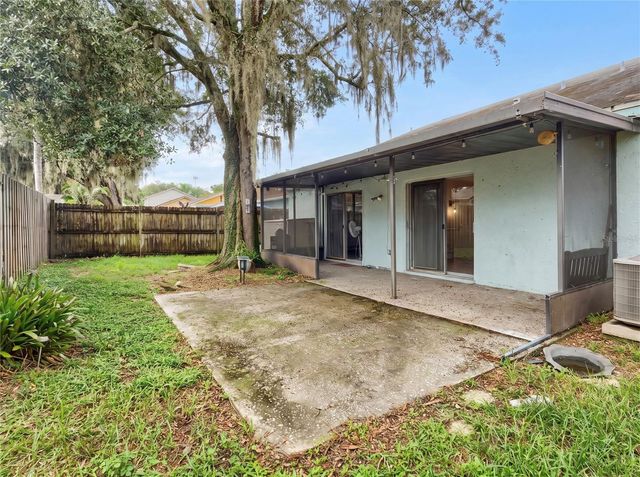 9823 SIR FREDERICK STREET, Tampa, FL 33637
