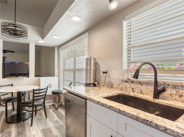 9823 SIR FREDERICK STREET, Tampa, FL 33637