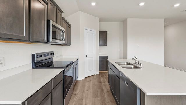 1675 Mantle Road, Crandall, TX 75114