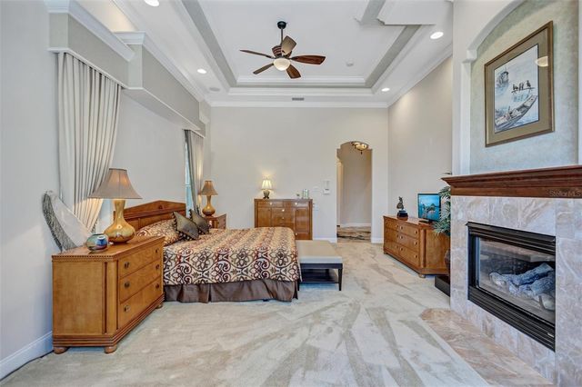 5207 SAND LAKE COURT, Sarasota, FL 34238