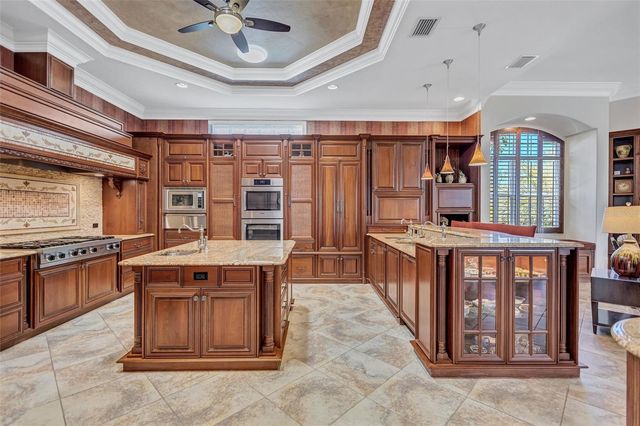 5207 SAND LAKE COURT, Sarasota, FL 34238