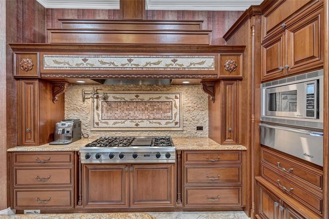 5207 SAND LAKE COURT, Sarasota, FL 34238