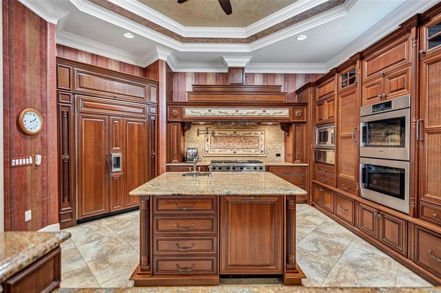 5207 SAND LAKE COURT, Sarasota, FL 34238