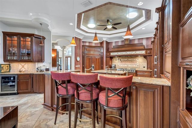 5207 SAND LAKE COURT, Sarasota, FL 34238
