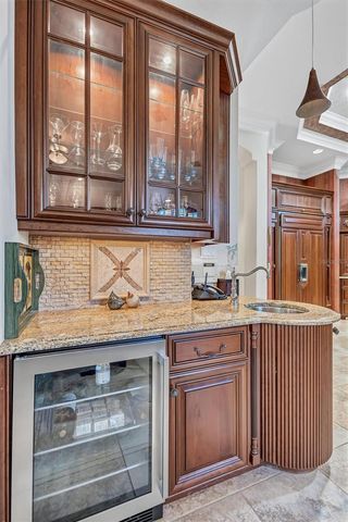 5207 SAND LAKE COURT, Sarasota, FL 34238