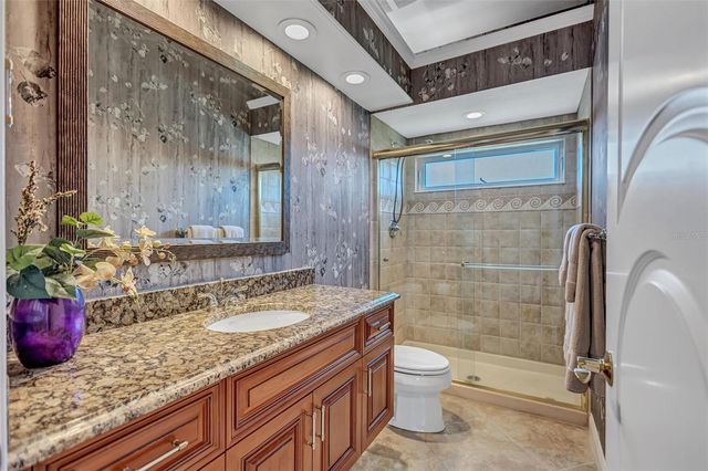 5207 SAND LAKE COURT, Sarasota, FL 34238