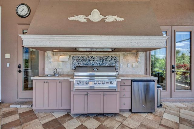 5207 SAND LAKE COURT, Sarasota, FL 34238