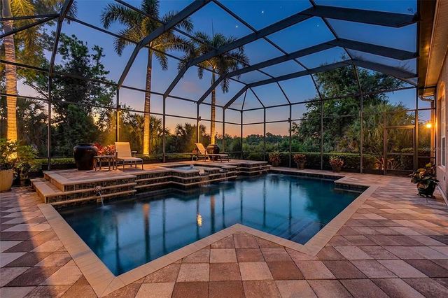 5207 SAND LAKE COURT, Sarasota, FL 34238