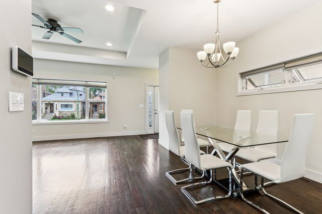 5251 W Nelson Street, Chicago, IL 60641