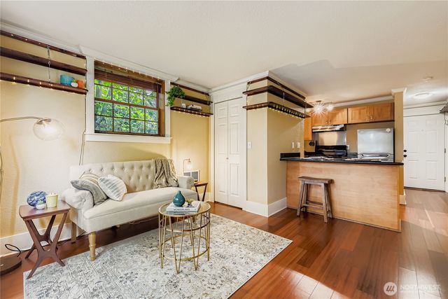 217 17th Avenue E #1, Seattle, WA 98112