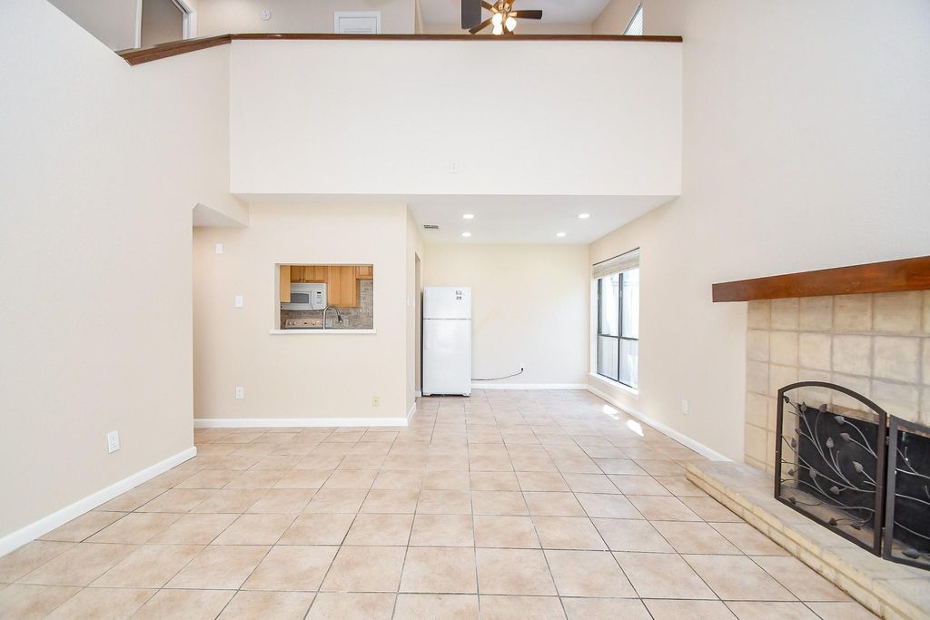 9536 Windswept Lane 9536, Houston, TX 77063