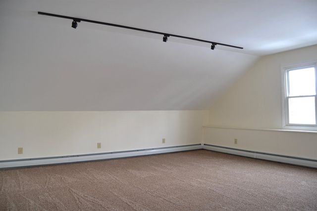 474 Dog Team Road, New Haven, VT 05456