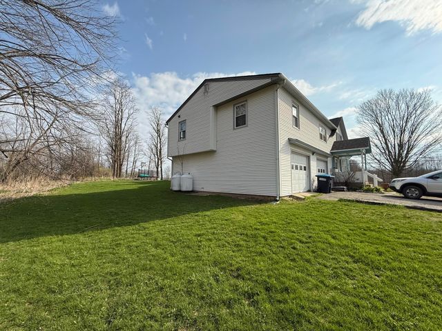 474 Dog Team Road, New Haven, VT 05456