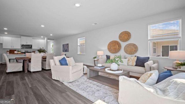 1032 Lakes Boulevard, Brunswick, GA 31525