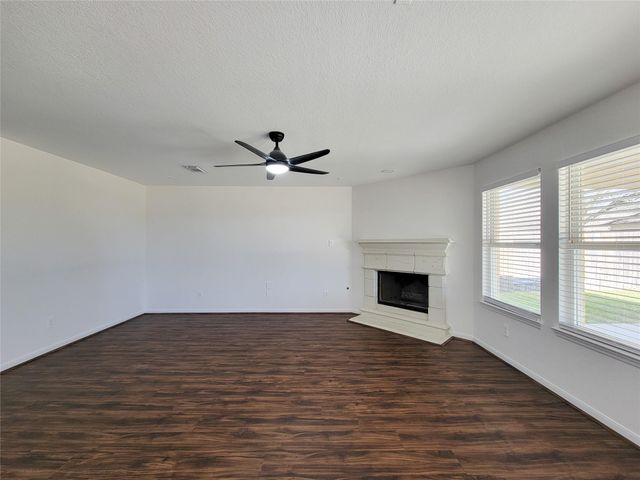 21123 Amber Crossing Drive, Richmond, TX 77406