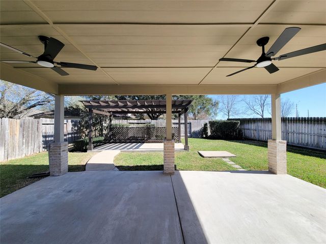 21123 Amber Crossing Drive, Richmond, TX 77406