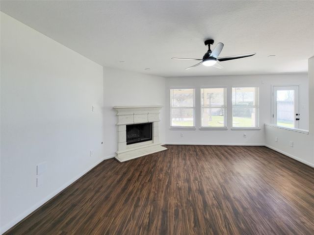 21123 Amber Crossing Drive, Richmond, TX 77406