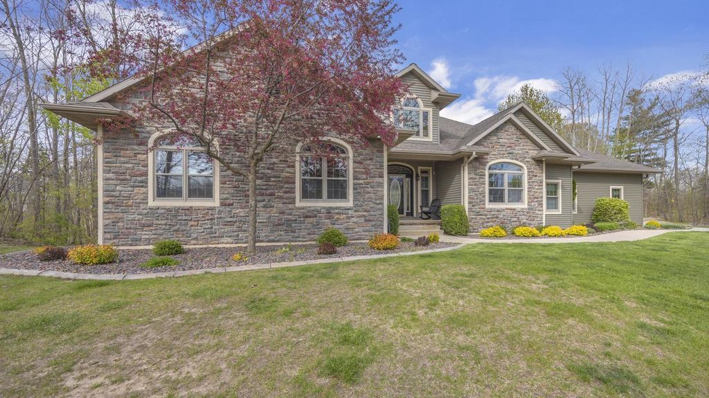 N3480 Red Oak DRIVE, Campbellsport, WI 53010