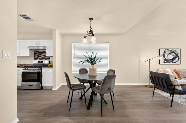 1604 Southwestern TRL, Round Rock, TX 78664