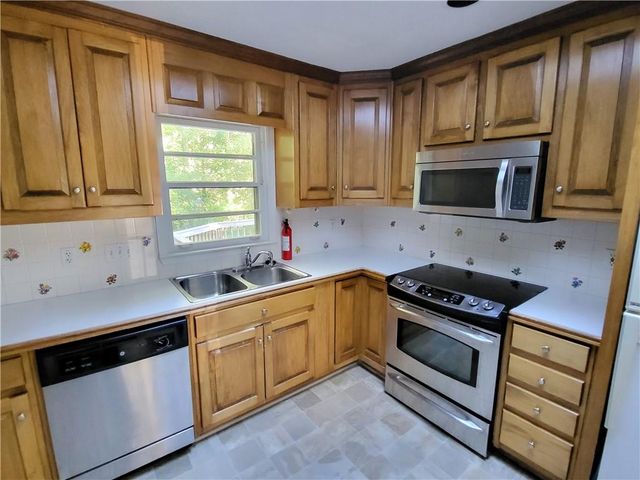 697 Willivee Drive, Decatur, GA 30033