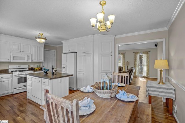 220 James Road, Greer, SC 29650