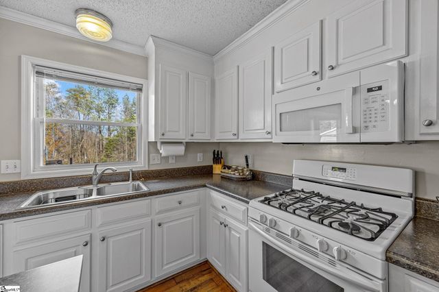 220 James Road, Greer, SC 29650