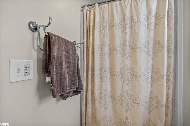 220 James Road, Greer, SC 29650