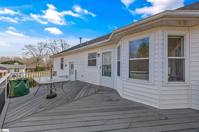 220 James Road, Greer, SC 29650