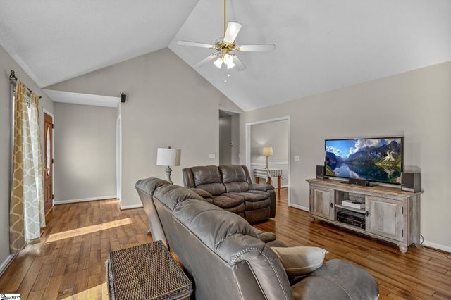 220 James Road, Greer, SC 29650