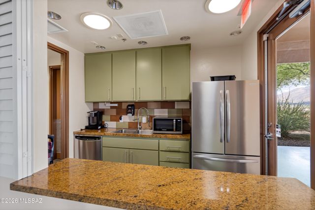 6004 S Sweet Birch Lane, Tucson, AZ 85747